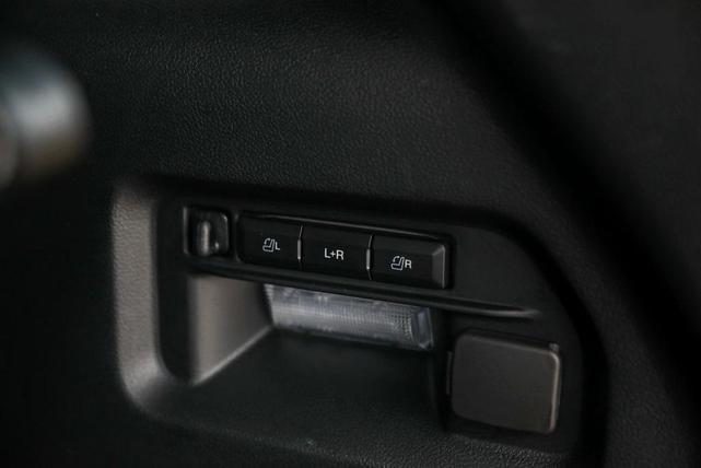 Photo of 2024 Carbonized Gray Metallic Ford Explorer