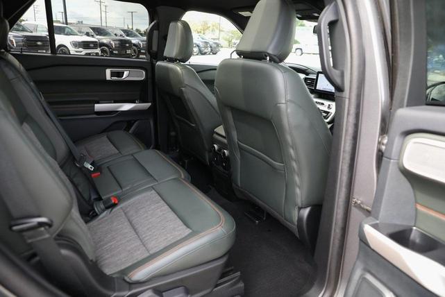 Photo of 2024 Carbonized Gray Metallic Ford Explorer