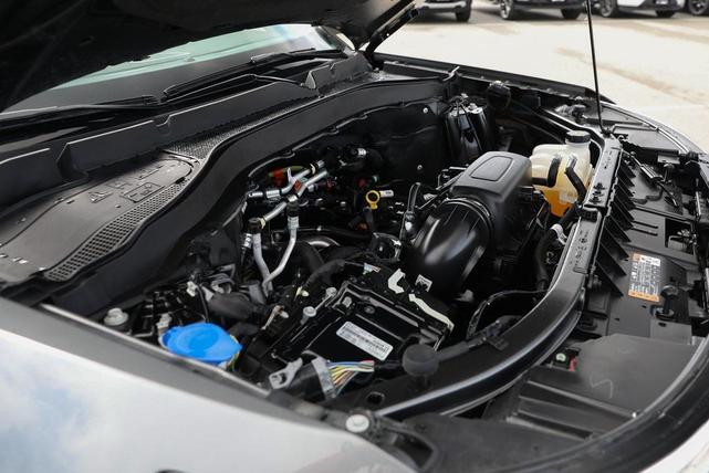 Photo of 2024 Carbonized Gray Metallic Ford Explorer