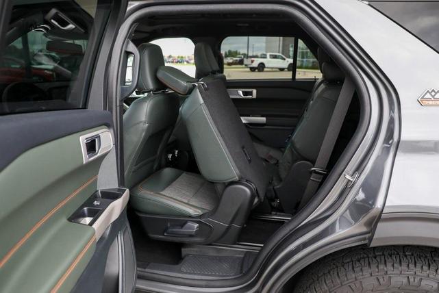 Photo of 2024 Carbonized Gray Metallic Ford Explorer
