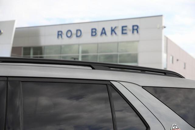 Photo of 2024 Carbonized Gray Metallic Ford Explorer