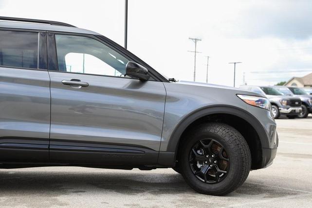 Photo of 2024 Carbonized Gray Metallic Ford Explorer