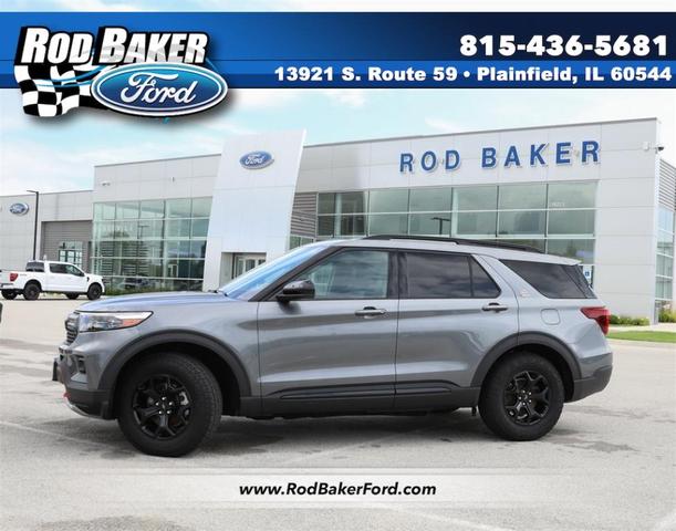 Photo of 2024 Carbonized Gray Metallic Ford Explorer