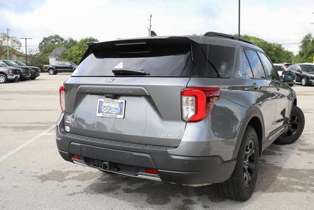 Photo of 2024 Carbonized Gray Metallic Ford Explorer