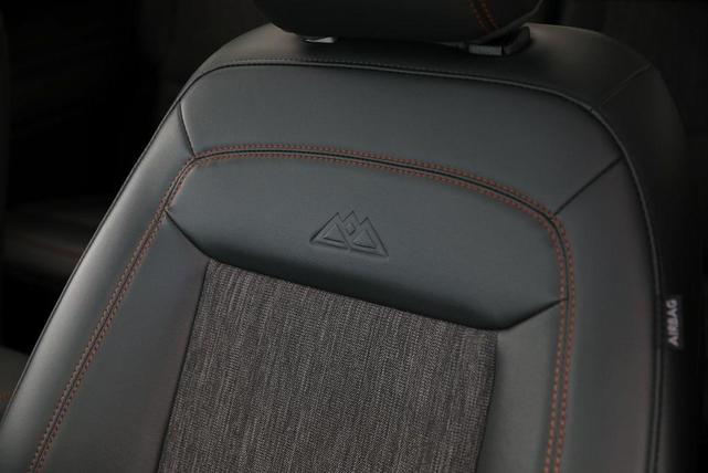 Photo of 2024 Carbonized Gray Metallic Ford Explorer