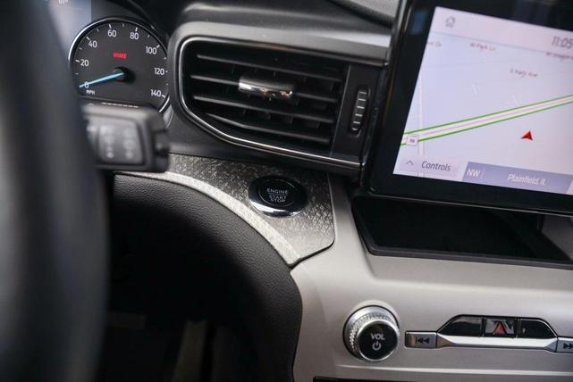 Photo of 2024 Carbonized Gray Metallic Ford Explorer