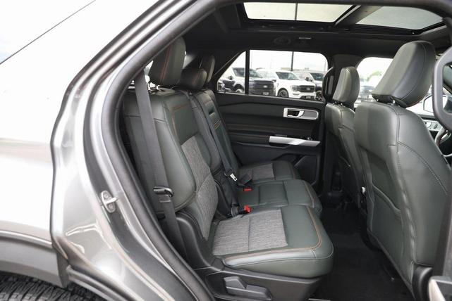 Photo of 2024 Carbonized Gray Metallic Ford Explorer
