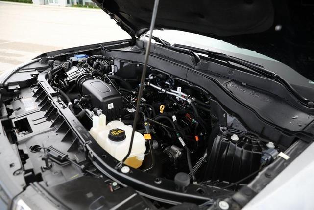 Photo of 2024 Carbonized Gray Metallic Ford Explorer