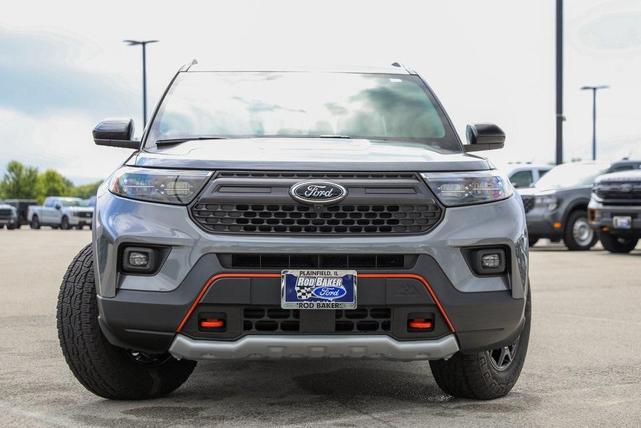 Photo of 2024 Carbonized Gray Metallic Ford Explorer