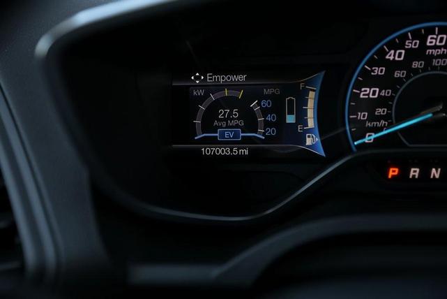 Photo of 2017 White Gold Metallic Ford C-Max Energi