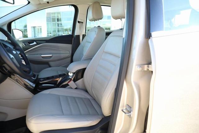 Photo of 2017 White Gold Metallic Ford C-Max Energi