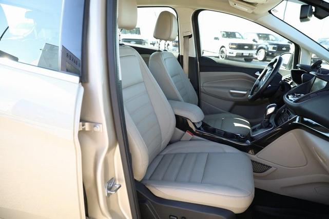 Photo of 2017 White Gold Metallic Ford C-Max Energi