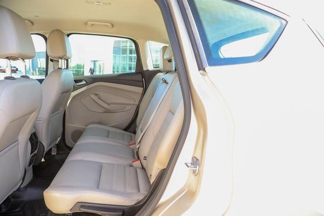 Photo of 2017 White Gold Metallic Ford C-Max Energi