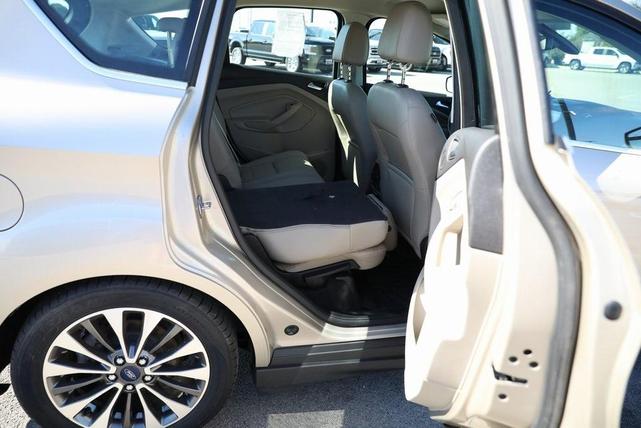 Photo of 2017 White Gold Metallic Ford C-Max Energi