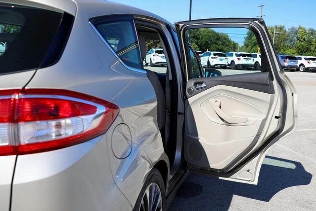 Photo of 2017 White Gold Metallic Ford C-Max Energi
