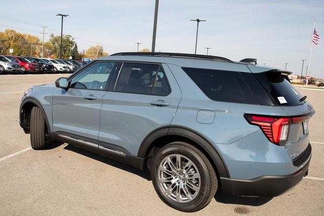 Photo of 2025 Vapor Blue Ford Explorer