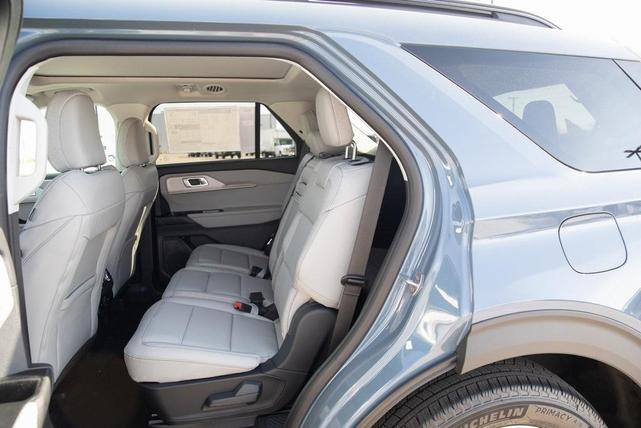 Photo of 2025 Vapor Blue Ford Explorer