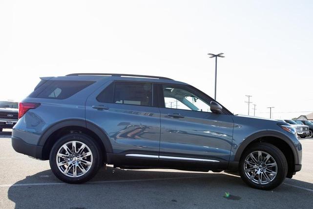 Photo of 2025 Vapor Blue Ford Explorer