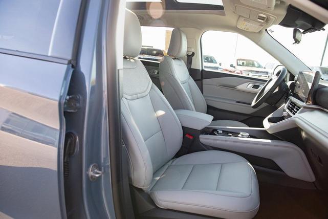 Photo of 2025 Vapor Blue Ford Explorer