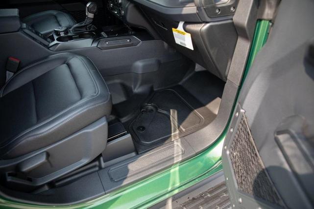 Photo of 2025 Green Metallic Ford Bronco