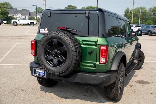 Photo of 2025 Green Metallic Ford Bronco