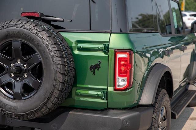 Photo of 2025 Green Metallic Ford Bronco