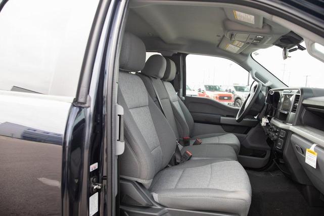 Photo of 2025 Blue Ford F-250