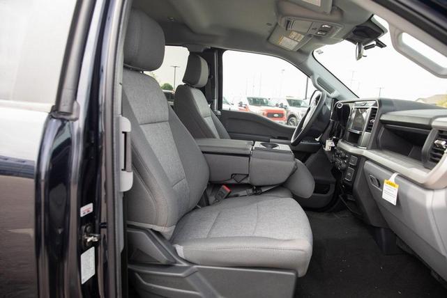 Photo of 2025 Blue Ford F-250