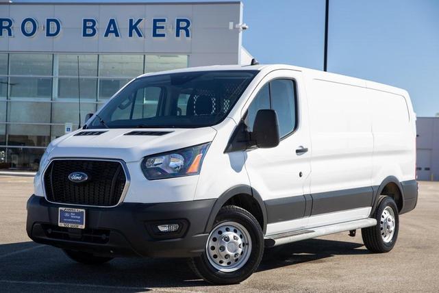 Photo of 2023 Oxford White Ford Transit-250
