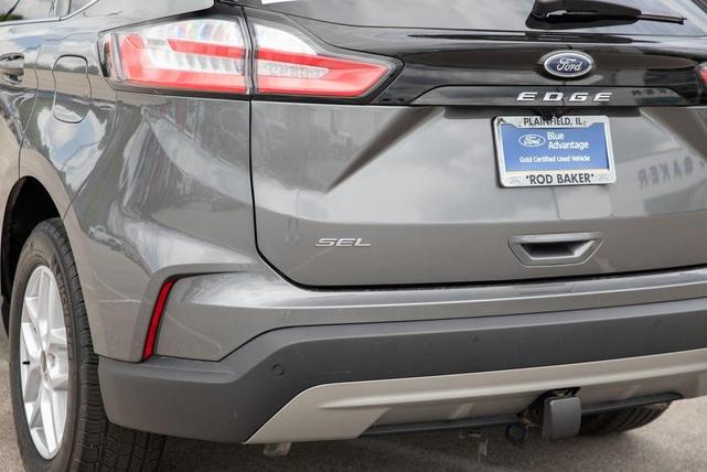 Photo of 2024 Carbonized Gray Metallic Ford Edge