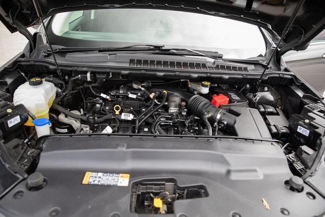 Photo of 2024 Carbonized Gray Metallic Ford Edge