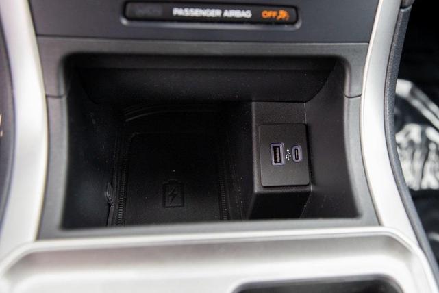 Photo of 2024 Carbonized Gray Metallic Ford Edge