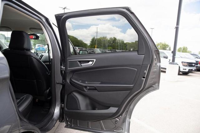 Photo of 2024 Carbonized Gray Metallic Ford Edge
