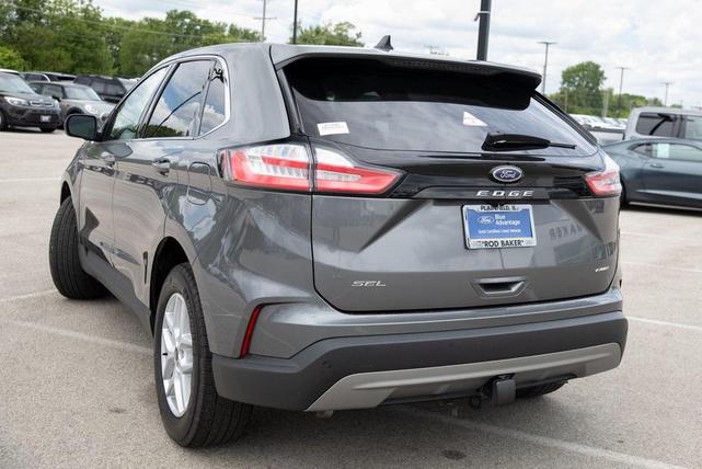 Photo of 2024 Carbonized Gray Metallic Ford Edge