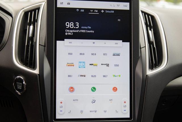Photo of 2024 Carbonized Gray Metallic Ford Edge