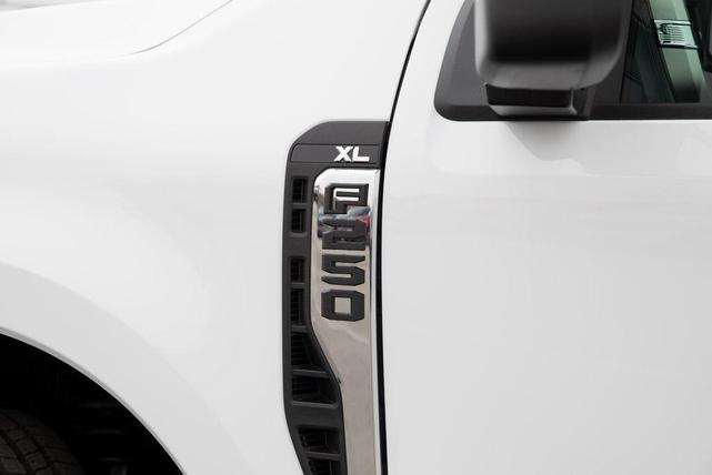 Photo of 2025 Oxford White Ford F-250
