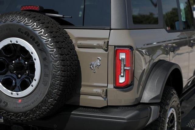 Photo of 2025 Gray Ford Bronco