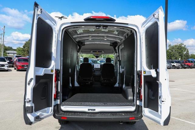 Photo of 2025 Oxford White Ford Transit-250