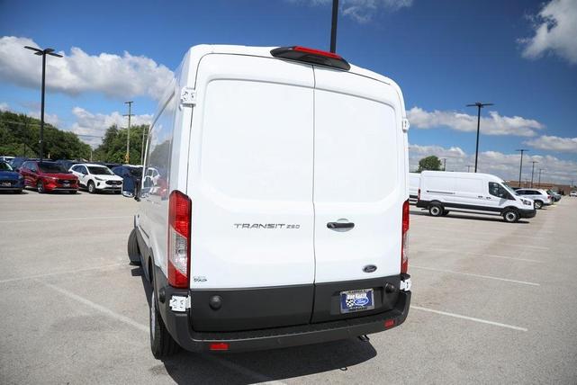 Photo of 2025 Oxford White Ford Transit-250