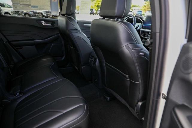 Photo of 2025 White Ford Escape