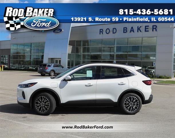 Photo of 2025 White Ford Escape