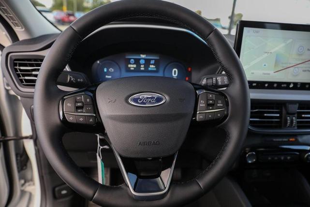 Photo of 2025 White Ford Escape