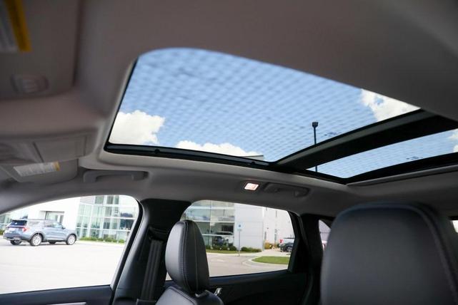 Photo of 2025 White Ford Escape