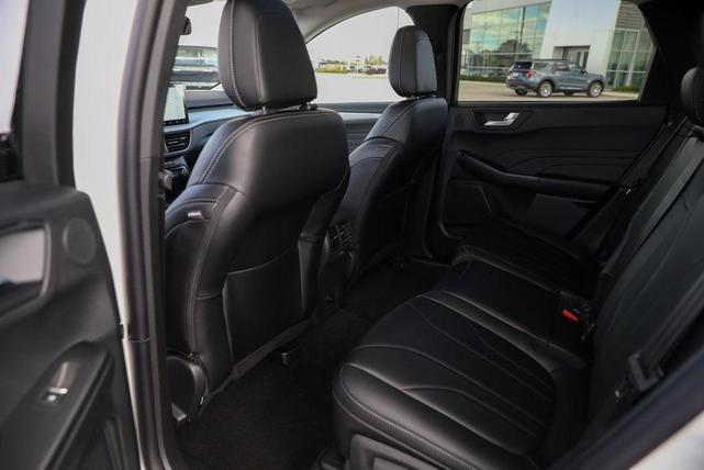 Photo of 2025 White Ford Escape