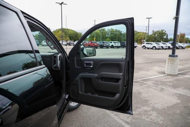 Photo of 2017 Black Chevrolet Silverado 1500