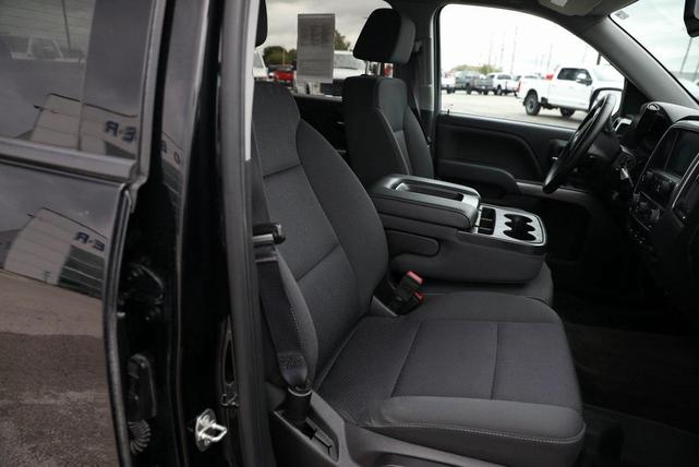 Photo of 2017 Black Chevrolet Silverado 1500