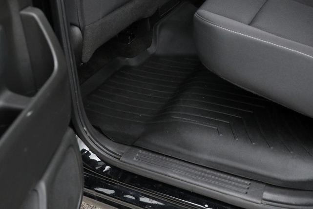 Photo of 2017 Black Chevrolet Silverado 1500