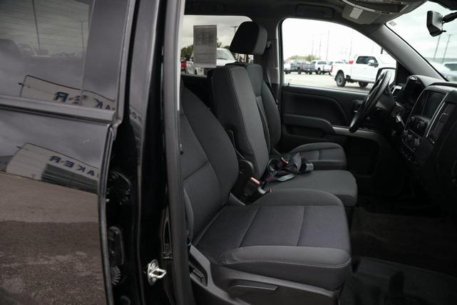 Photo of 2017 Black Chevrolet Silverado 1500
