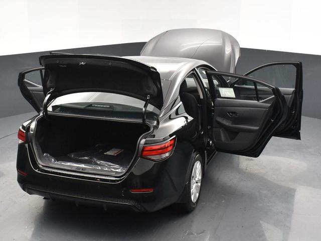 Photo of 2025 Black Nissan Sentra