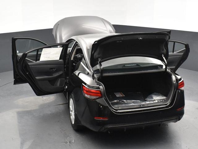 Photo of 2025 Black Nissan Sentra